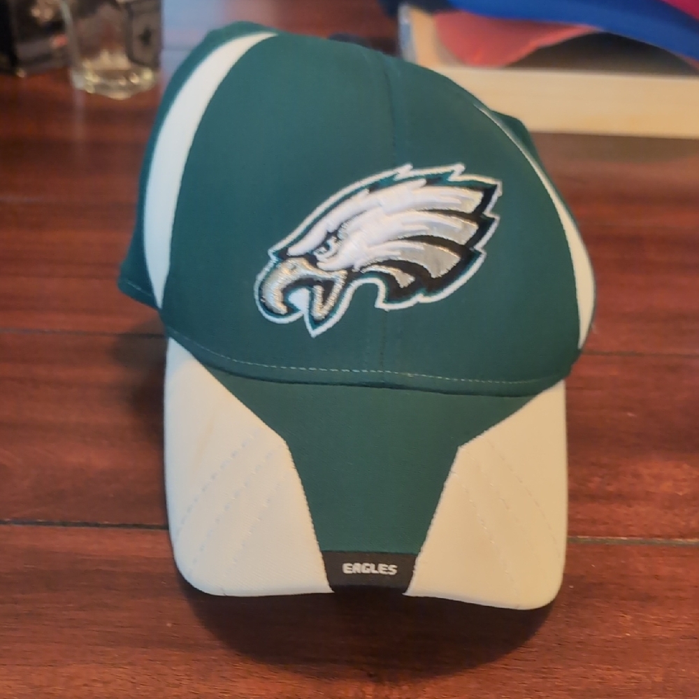 Philadelphia Eagles Green and White Cap